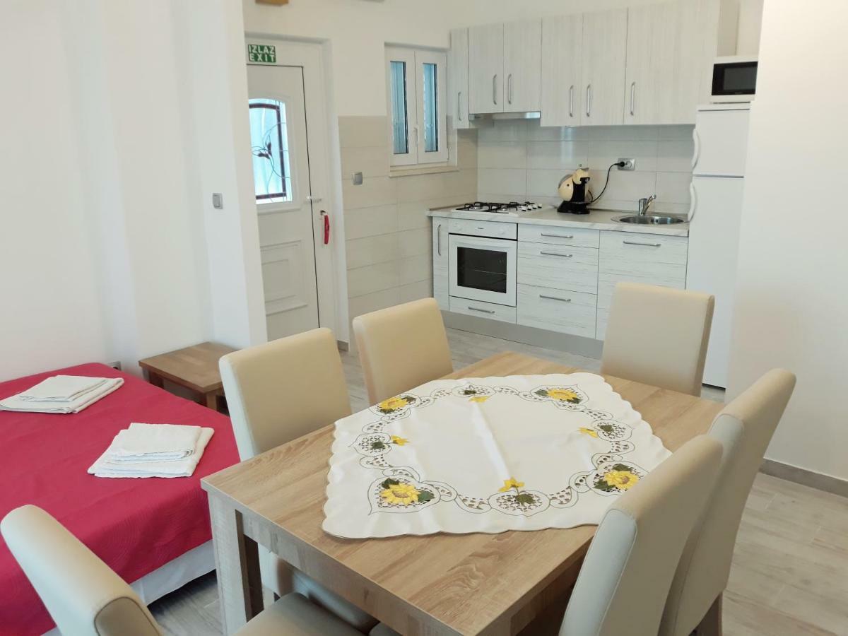 Apartmani Vinko Bol Ngoại thất bức ảnh